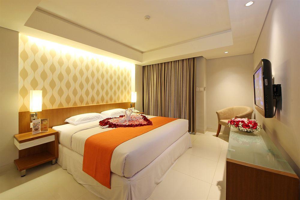 Holiday Inn Express Bali Sunset Road By Ihg Kuta Lombok Exterior foto