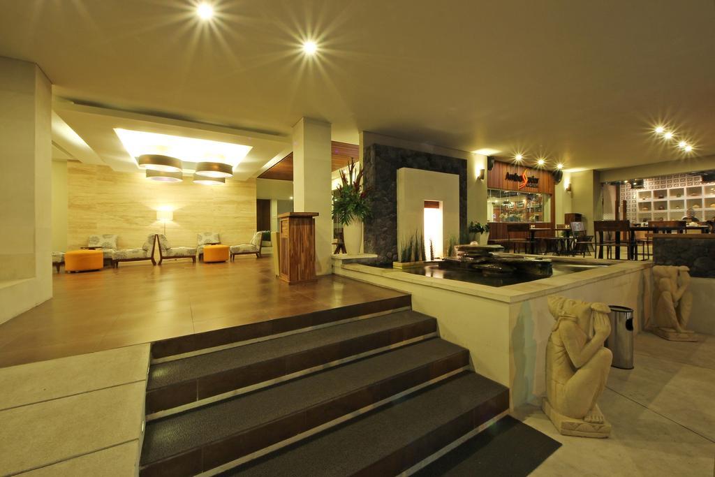 Holiday Inn Express Bali Sunset Road By Ihg Kuta Lombok Exterior foto